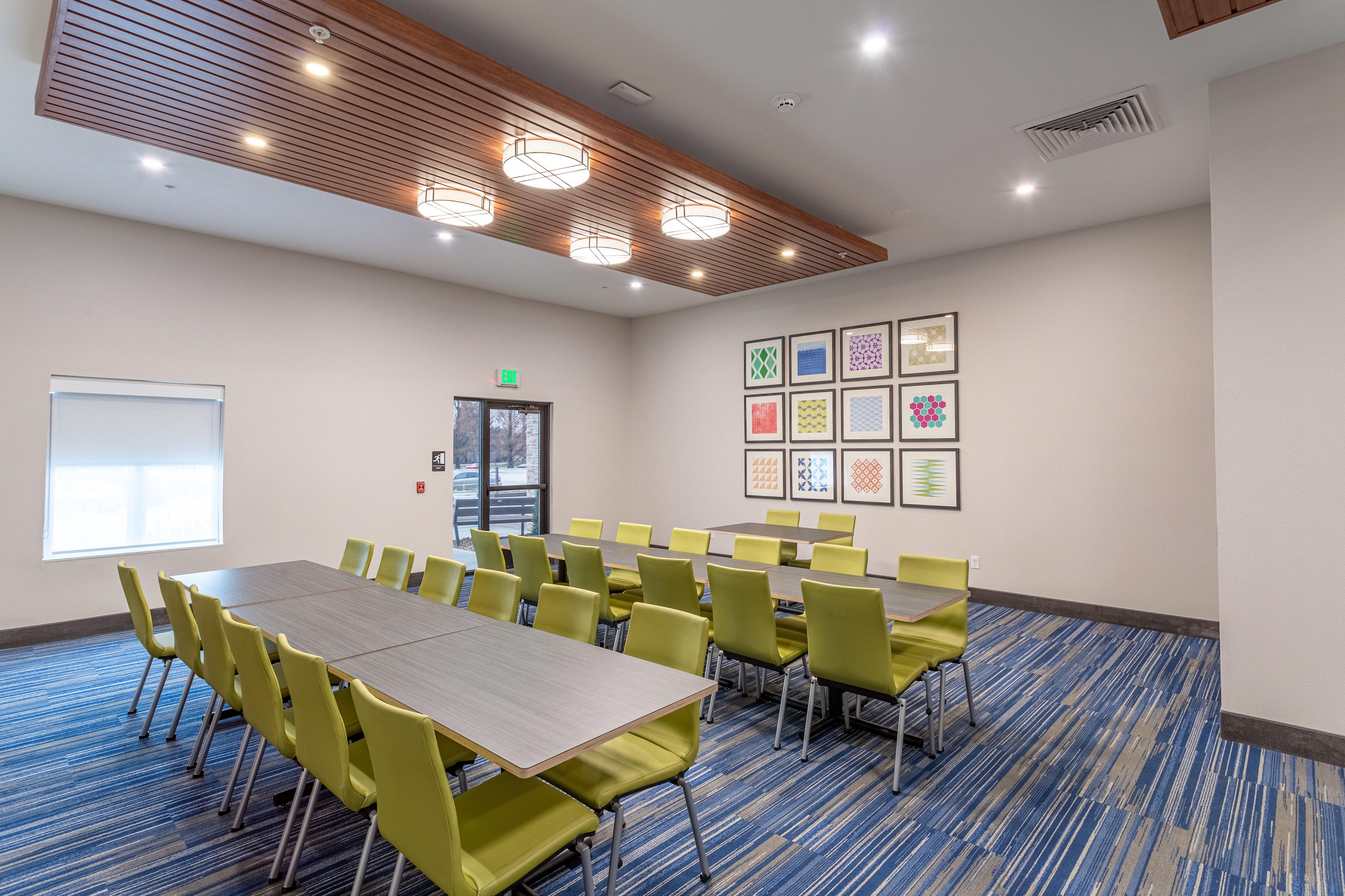 Holiday Inn Express & Suites - Columbus - Worthington By Ihg Eksteriør bilde